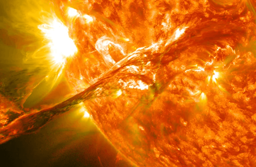 soleil où se déroule une réaction de fusion nucléaire